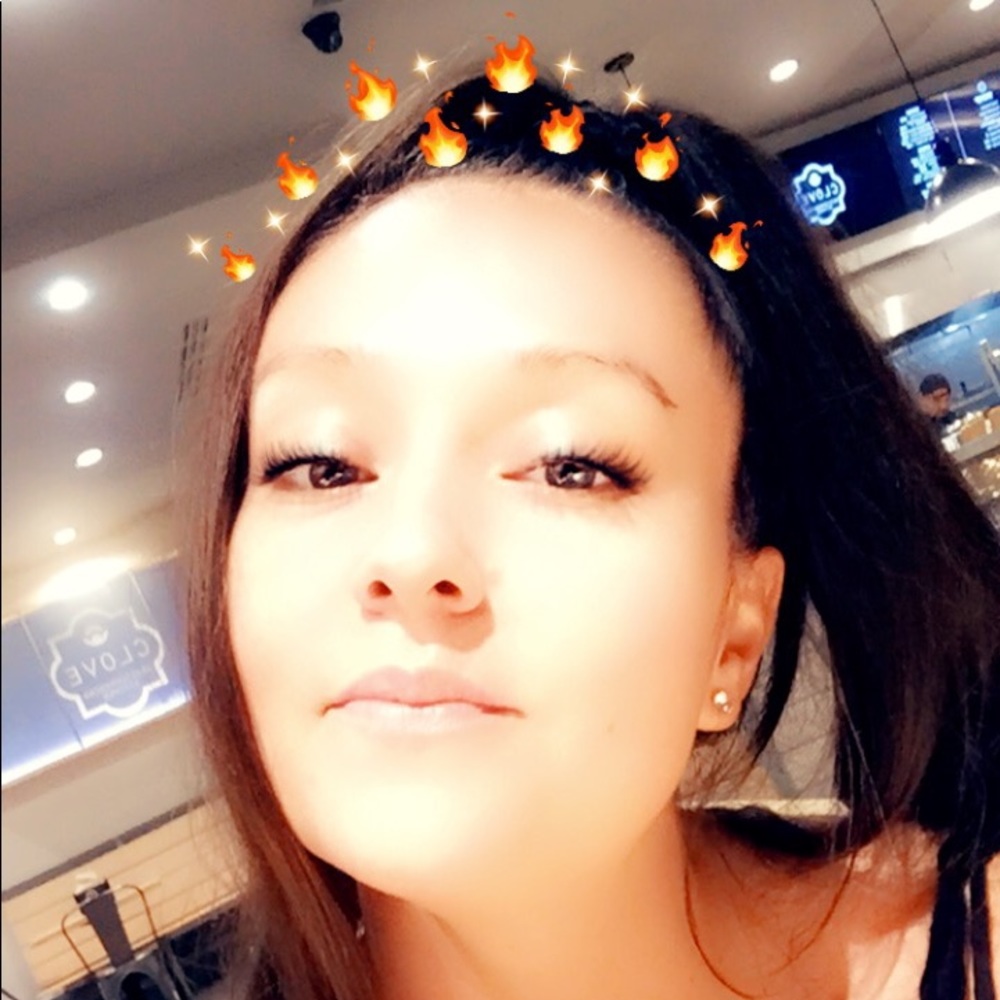 Meet your Posher, Tiffany